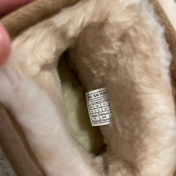 UGG Classic Mini Bootie Size 6 - Picture 4 of 4